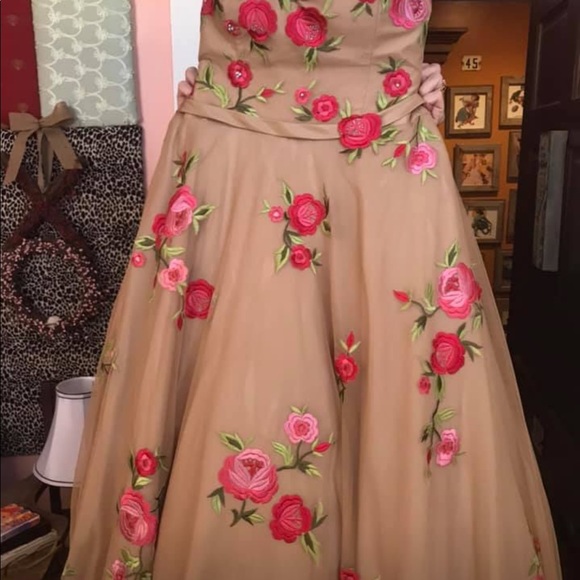 Sherri Hill prom dress - Picture 2 of 4